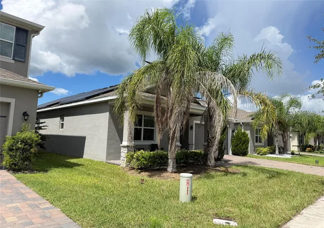 Photo 3 of Single family home for sale at 2074 Brillante Dr, Saint Cloud, FL 34771 | MLS# S5157096 | Listing updated on 2026-09-21