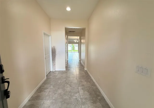 Photo 4 of Single family home for sale at 2074 Brillante Dr, Saint Cloud, FL 34771 | MLS# S5157096 | Listing updated on 2026-09-21