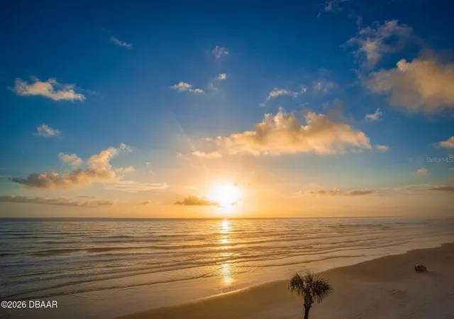 Photo 3 of Sale Pending at 3703 S Atlantic Ave #1004, Daytona Beach, FL 32118 | MLS# V4951158 | Listing updated on 2026-09-25