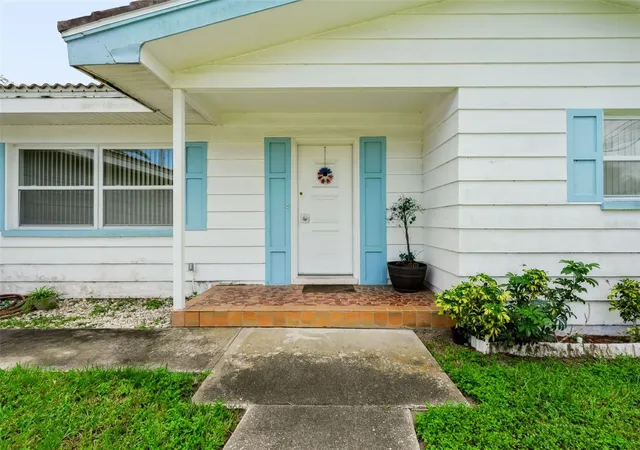 Photo 2 of Single family home for sale at 2199 Nottingham Dr, Clearwater, FL 33764 | MLS# TB8546326 | Listing updated on 2026-09-28