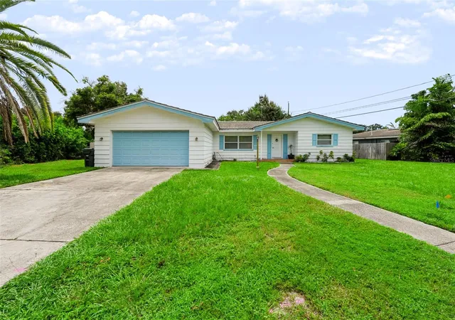 Photo 3 of Single family home for sale at 2199 Nottingham Dr, Clearwater, FL 33764 | MLS# TB8546326 | Listing updated on 2026-09-28
