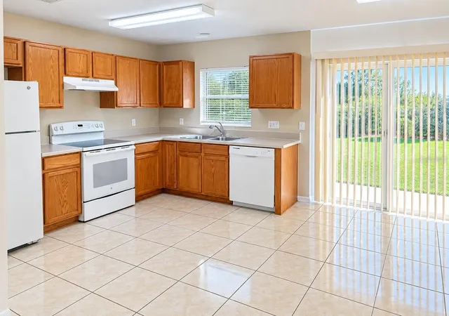 Photo 3 of Single family home for sale at 1737 Sage Crk Ct, Orlando, FL 32824 | MLS# S5157097 | Listing updated on 2026-09-21