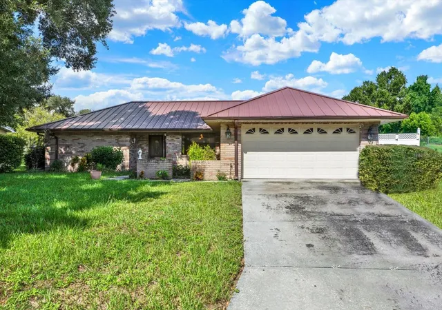 Photo 1 of Single family home for sale at 2808 Bellwood Dr, Brandon, FL 33511 | MLS# TB8546328 | Listing updated on 2026-09-08