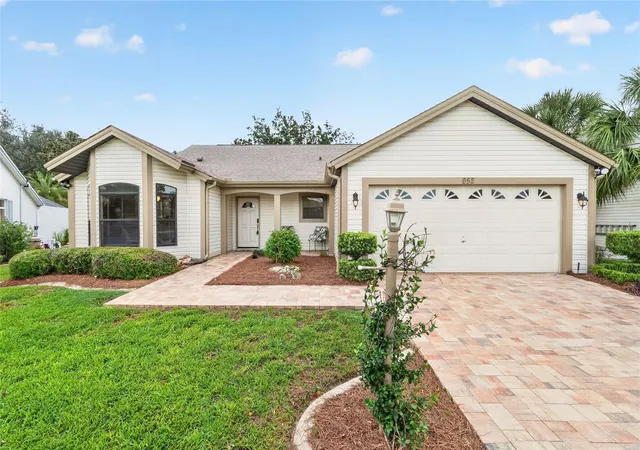 Photo 1 of Single family home for sale at 652 San Pedro Dr, Lady Lake, FL 32159 | MLS# G5117480 | Listing updated on 2026-09-24