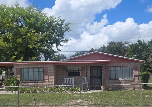 Photo 1 of Single family home for sale at 2211 9th Street Ne, Winter Haven, FL 33881 | MLS# P4939797 | Listing updated on 2026-09-23