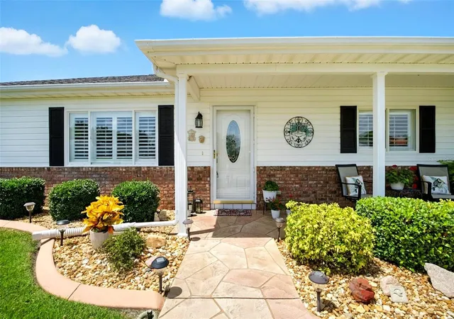 Photo 3 of Single family home for sale at 9741 Se 175th Lane, Summerfield, FL 34491 | MLS# G5117482 | Listing updated on 2026-09-25