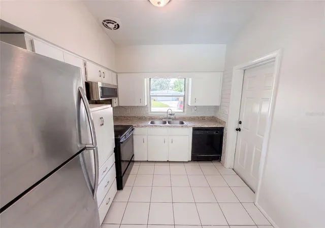 Photo 2 of Sale Pending at 4511 Montclair Rd, Orlando, FL 32812 | MLS# O6439882 | Listing updated on 2026-10-15