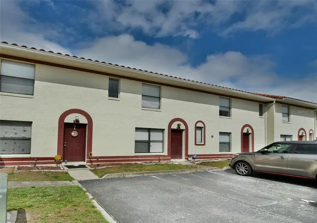 Photo 30 of Condo for sale at 1621 Sandy Point Sq #61, Orlando, FL 32807 | MLS# O6439884 | Listing updated on 2026-09-08