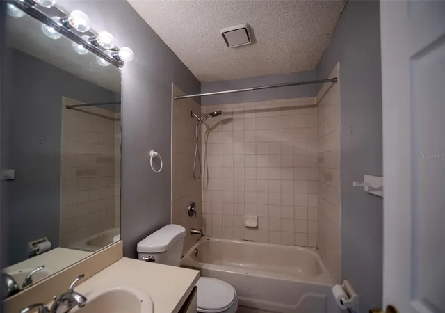 Listing Photo 4 - Condo for sale in building located at 1621 Sandy Pt Sq, ORLANDO, FL 32807 - Unit #61