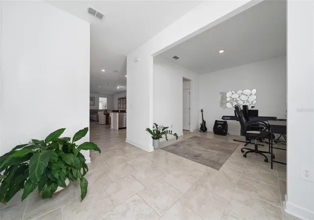 Photo 4 of Single family home for sale at 11328 Listening Dr, Orlando, FL 32832 | MLS# S5157110 | Listing updated on 2026-09-24