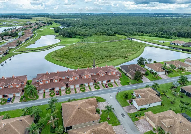 Listing Photo 4 - Condo for sale in building located at 2105 Ashton Palms Dr, LAKE WALES, FL 33859 - Unit #2105