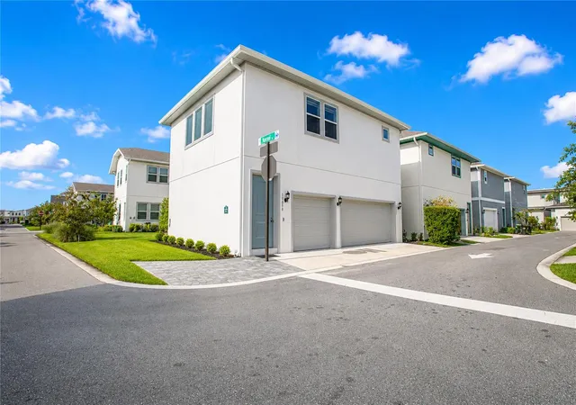 Photo 4 of Single family home for sale at 10133 Peebles St, Orlando, FL 32827 | MLS# O6439891 | Listing updated on 2026-10-03