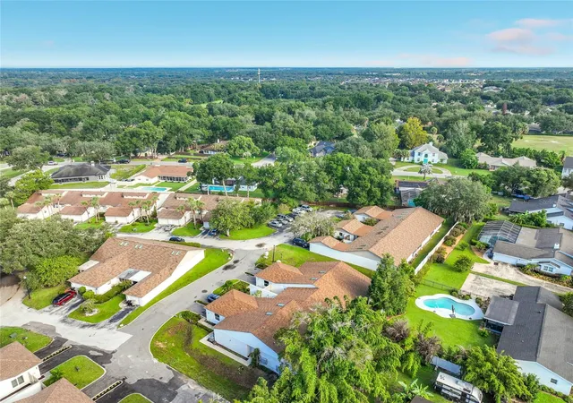 Photo 50 of Townhouse for sale at 1415 Oak Pl #D, Apopka, FL 32712 | MLS# L4964883 | Listing updated on 2026-09-08