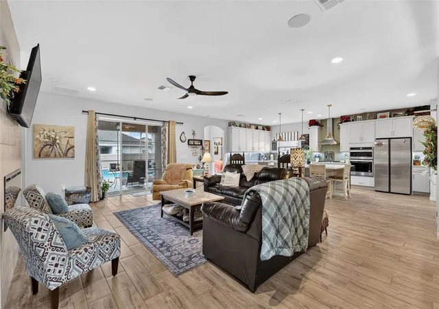 Photo 3 of Sale Pending at 1300 Blarney St, Minneola, FL 34715 | MLS# G5117487 | Listing updated on 2026-09-28