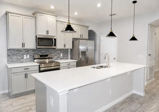 Photo 3 of Single family home for sale at 5563 Sabal Dr, Saint Cloud, FL 34771 | MLS# S5157119 | Listing updated on 2026-09-21