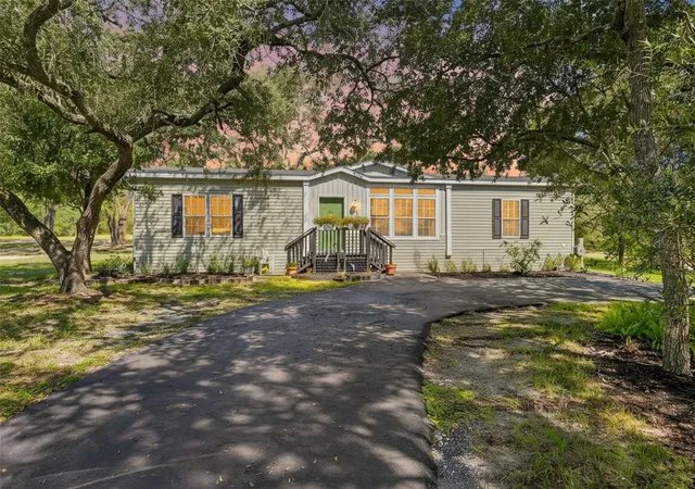 Photo 1 of Manufactured home for sale at 333 Suncoast Blvd, Spring Hill, FL 34608 | MLS# TB8546373 | Listing updated on 2026-09-08