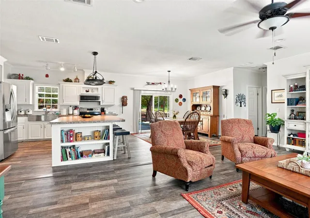 Photo 4 of Manufactured home for sale at 333 Suncoast Blvd, Spring Hill, FL 34608 | MLS# TB8546373 | Listing updated on 2026-09-08
