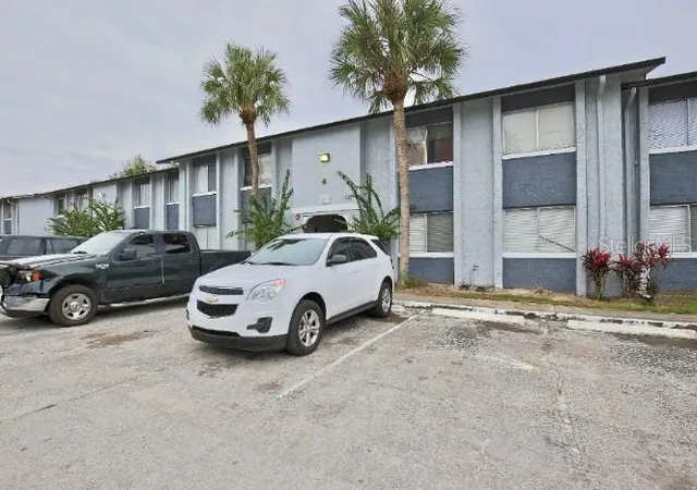 Listing Photo 4 - Condo for sale in building located at 4749 S Texas Ave, ORLANDO, FL 32839 - Unit #4749B
