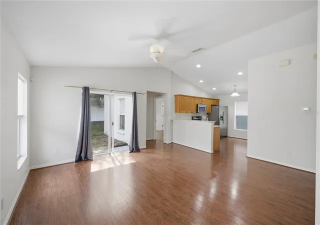Photo 3 of Single family home for sale at 11426 Bay Gdns Loop, Riverview, FL 33569 | MLS# TB8546378 | Listing updated on 2026-10-09