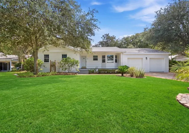 Photo 3 of Single family home for sale at 25 Linda Mar Dr, Saint Augustine, FL 32080 | MLS# FC321275 | Listing updated on 2026-09-20