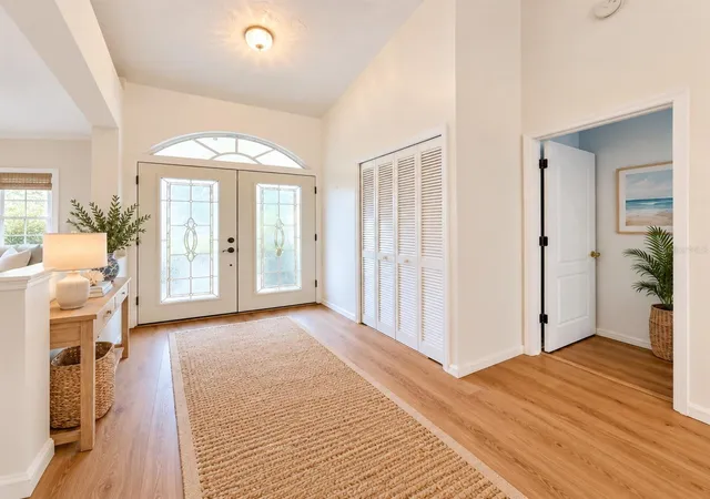 Photo 3 of Single family home for sale at 4415 Highland Oaks Cir, Sarasota, FL 34235 | MLS# A4705361 | Listing updated on 2026-09-15