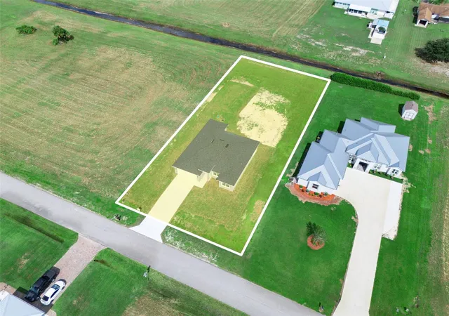 Photo 4 of Single family home for sale at 325 Costa Bravo Dr, Sebring, FL 33876 | MLS# O6439915 | Listing updated on 2026-10-02