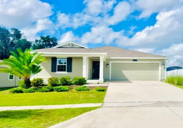 Photo 1 of Single family home for sale at 5083 Tanzanite Dr, Mount Dora, FL 32757 | MLS# O6439917 | Listing updated on 2026-09-07