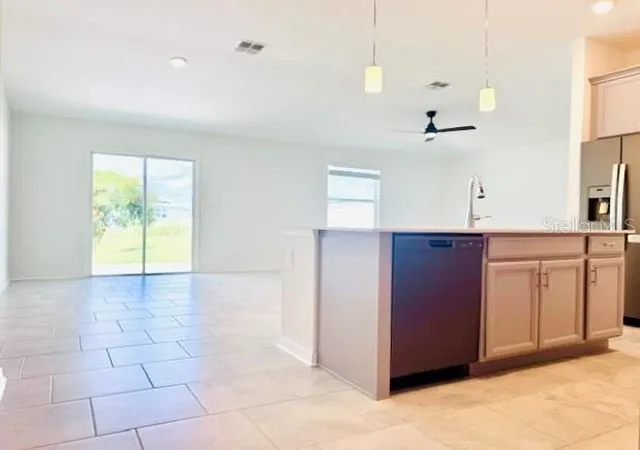 Photo 3 of Sale Pending at 5083 Tanzanite Dr, Mount Dora, FL 32757 | MLS# O6439917 | Listing updated on 2026-09-14