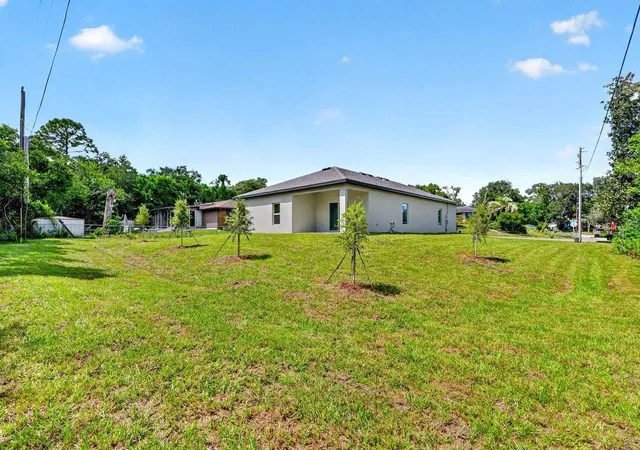 Photo 3 of Single family home for sale at 1355 Indian Rock Ct, Deltona, FL 32725 | MLS# V4951165 | Listing updated on 2026-09-08