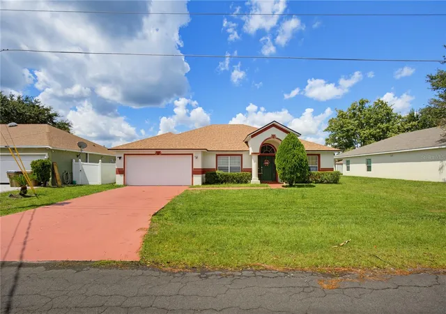 Photo 3 of Single family home for sale at 672 Basingstoke Ct, Kissimmee, FL 34758 | MLS# O6439925 | Listing updated on 2026-10-08