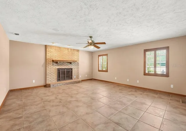 Photo 4 of Single family home for sale at 8699 SE 12th Court, Ocala, FL 34480 | MLS# OM731865 | Listing updated on 2026-10-13