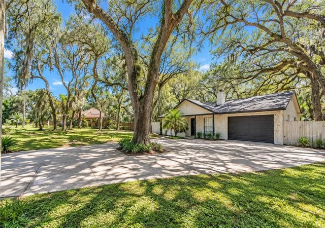 Photo 3 of Single family home for sale at 7405 Williams Rd, Seffner, FL 33584 | MLS# A4705370 | Listing updated on 2026-09-19