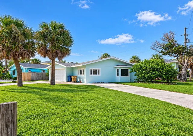 Photo 2 of Single family home for sale at 13401 1st Street E, Madeira Beach, FL 33708 | MLS# A4705372 | Listing updated on 2026-09-13