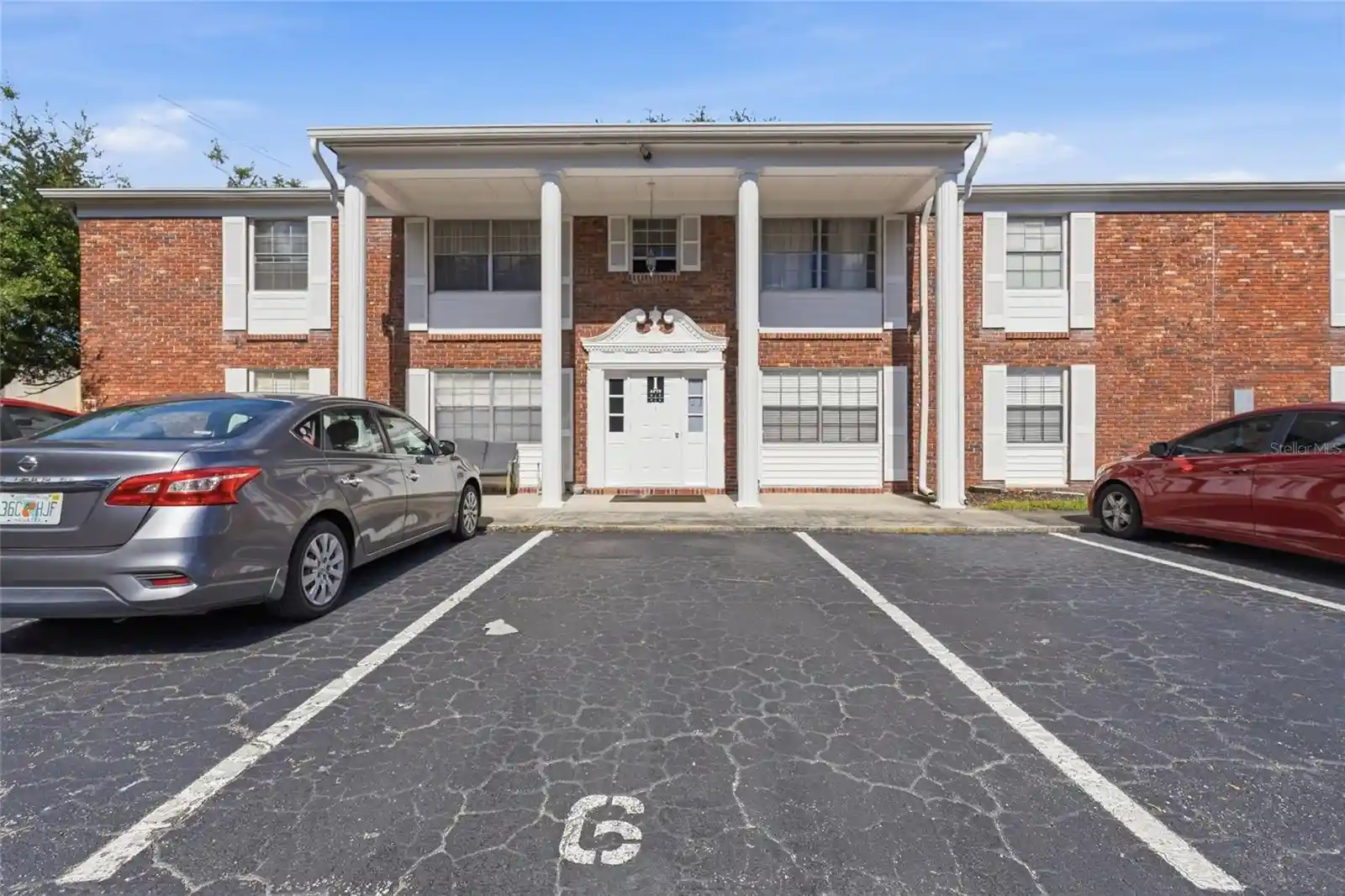Listing Photo 1 - Condo for sale in 4507 9Th St W located at 4507 9Th St W, Bradenton, FL 34207 - Unit #I8