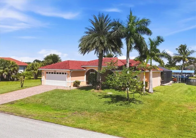 Photo 3 of Single family home for sale at 10402 Winnipeg St, Port Charlotte, FL 33981 | MLS# D6148686 | Listing updated on 2026-09-23