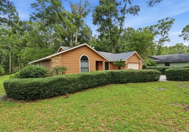 Photo 3 of Single family home for sale at 17026 Southside Ct, High Springs, FL 32643 | MLS# GC543332 | Listing updated on 2026-09-19