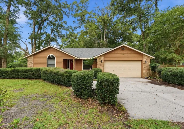 Photo 3 of Single family home for sale at 17026 Southside Ct, High Springs, FL 32643 | MLS# GC543332 | Listing updated on 2026-09-19