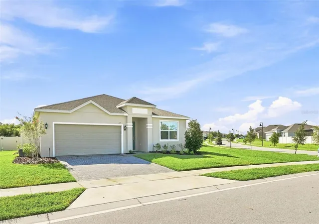Photo 3 of Single family home for sale at 679 Fairview Ave, Haines City, FL 33844 | MLS# P4939805 | Listing updated on 2026-09-08