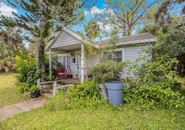 Photo 3 of Single family home for sale at 240 Washington Pl, Ormond Beach, FL 32174 | MLS# O6439939 | Listing updated on 2026-09-08