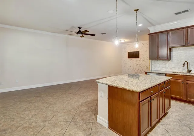 Photo 2 of Townhouse for sale at 9986 Eagle Crk Ctr Blvd, Orlando, FL 32832 | MLS# O6439940 | Listing updated on 2026-09-21
