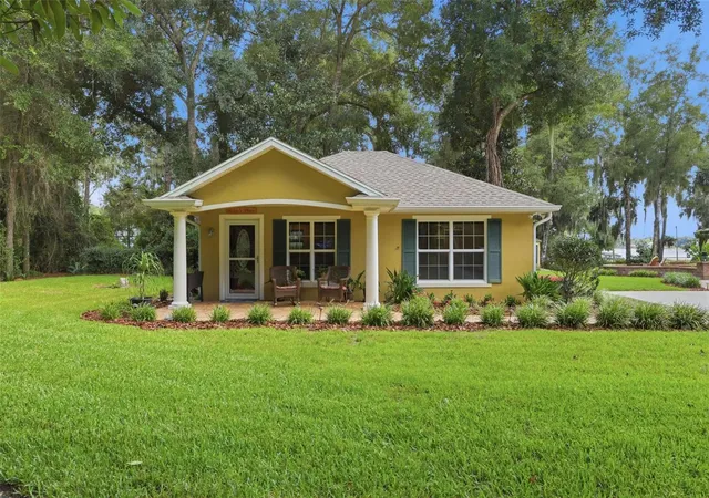 Photo 2 of Single family home for sale at 2600 Winnemissett Oaks Dr, Deland, FL 32724 | MLS# V4951168 | Listing updated on 2026-10-08