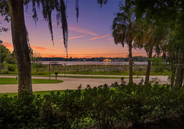 Photo 3 of Single family home for sale at 2600 Winnemissett Oaks Dr, Deland, FL 32724 | MLS# V4951168 | Listing updated on 2026-10-08