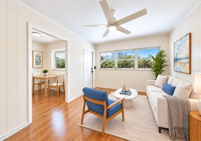 Listing Photo 2 - Condo for sale in building located at 2507 Beneva Rd, Sarasota, FL 34232 - Unit #6