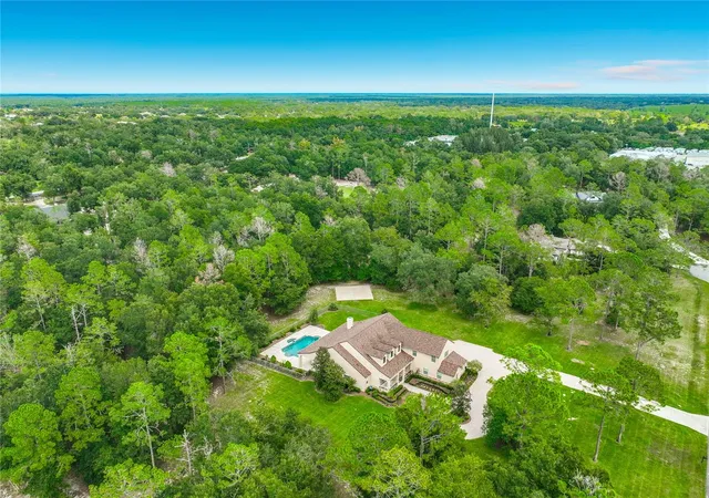 Photo 2 of Single family home for sale at 35719 High Pines Dr, Eustis, FL 32736 | MLS# G5117495 | Listing updated on 2026-09-27
