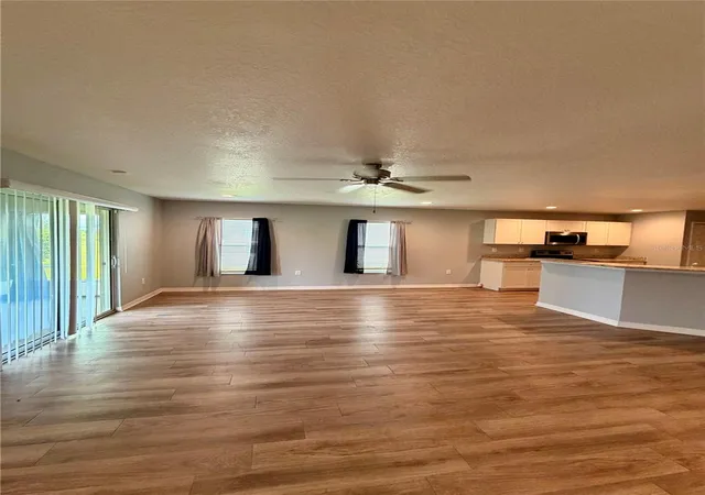 Photo 4 of Townhouse for sale at 2934 Fieldwood Cir, Saint Cloud, FL 34772 | MLS# S5157142 | Listing updated on 2026-09-14