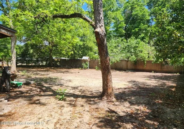 Photo 4 of Single family home for sale at 3607 S Lakewood Dr, Tallahassee, FL 32305 | MLS# O6439962 | Listing updated on 2026-10-05