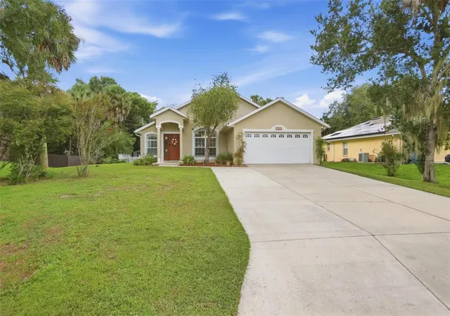 Photo 2 of Single family home for sale at 1544 Center St, Deland, FL 32720 | MLS# V4951169 | Listing updated on 2026-10-03
