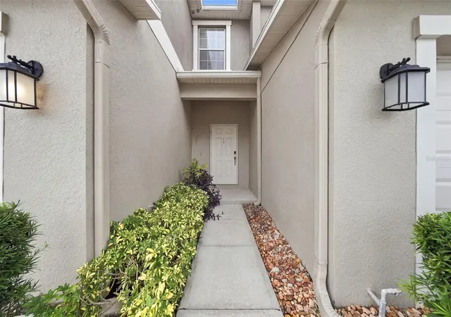 Photo 2 of Townhouse for sale at 15215 Pacey Cvs Dr, Orlando, FL 32824 | MLS# O6439969 | Listing updated on 2026-10-15