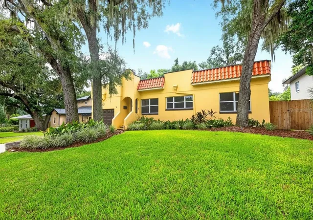 Photo 1 of Sale Pending at 1212 Elmwood St, Orlando, FL 32801 | MLS# O6439996 | Listing updated on 2026-10-01
