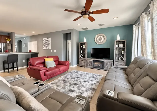 Photo 4 of Single family home for sale at 13303 Moss Park Ridge Dr, Orlando, FL 32832 | MLS# O6440010 | Listing updated on 2026-10-17